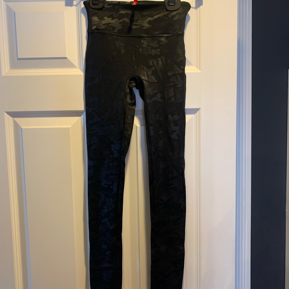 NWOT SPANX Faux Leather Camo Legging